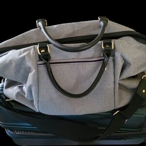 Weekender Duffle with separate shoe compartment